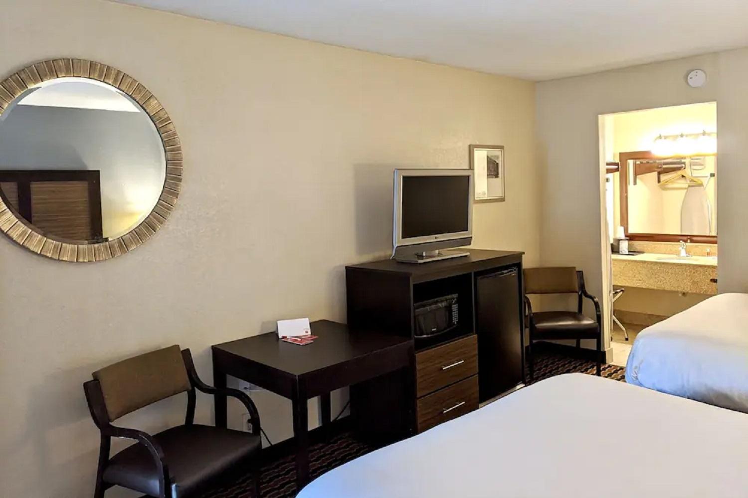 Econo Lodge Форест-Сити Экстерьер фото