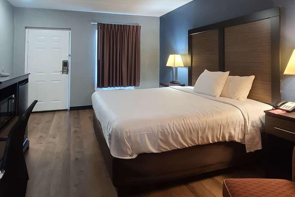 Econo Lodge Форест-Сити Номер фото